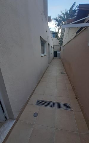 Casa de condomínio à venda com 410m², 4 quartos e 4 vagasÁrea Externa