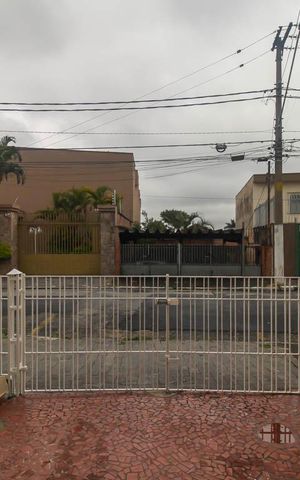Casa para alugar com 221m², 2 quartos e 1 vaga Casa para alugar com 221m², 2 quartos e 1 vagaGaragem