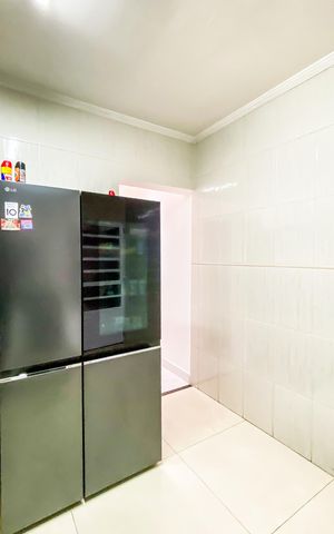 Casa à venda com 90m², 2 quartos e 2 vagas Casa à venda com 90m², 2 quartos e 2 vagasCozinha