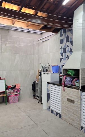 Casa à venda com 90m², 2 quartos e 2 vagas