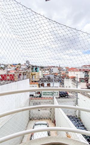 Casa à venda com 90m², 2 quartos e 2 vagas Casa à venda com 90m², 2 quartos e 2 vagasVaranda