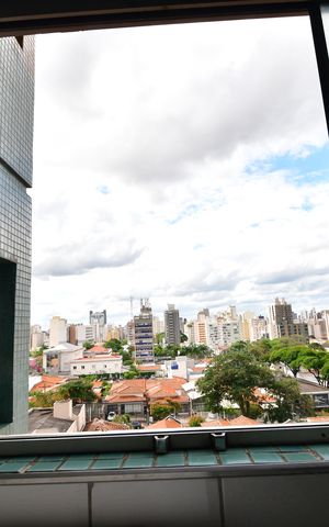 Apartamento à venda com 95m², 3 quartos e 1 vagaÁrea de Serviço - Vista