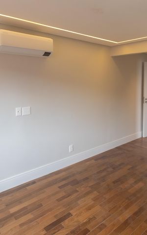 Apartamento à venda com 550m², 8 quartos e 2 vagas Apartamento à venda com 550m², 8 quartos e 2 vagasSuíte 3