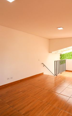Casa para alugar com 300m², 5 quartos e 2 vagas Casa para alugar com 300m², 5 quartos e 2 vagasSalão superior