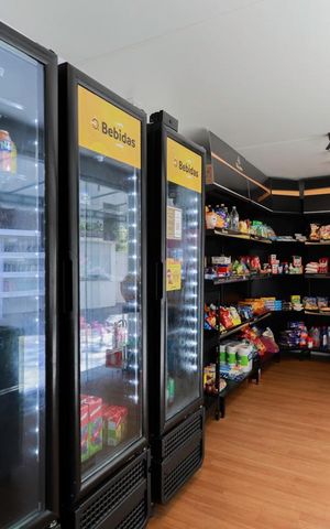 Apartamento para alugar com 55m², 2 quartos e 1 vaga Apartamento para alugar com 55m², 2 quartos e 1 vagaÁrea comum - Mini-mercado