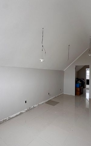 Casa de condomínio para alugar com 280m², 4 quartos e 3 vagas Casa de condomínio para alugar com 280m², 4 quartos e 3 vagasSótão