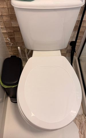 Casa de condomínio para alugar com 280m², 4 quartos e 3 vagas Casa de condomínio para alugar com 280m², 4 quartos e 3 vagasSuíte - Banheiro