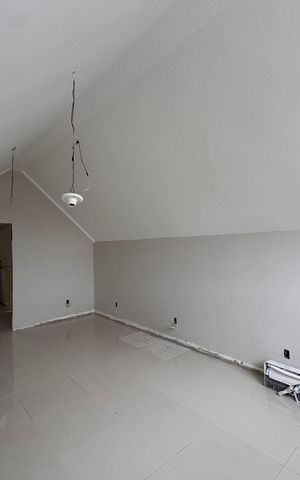 Casa de condomínio para alugar com 280m², 4 quartos e 3 vagas Casa de condomínio para alugar com 280m², 4 quartos e 3 vagasSótão