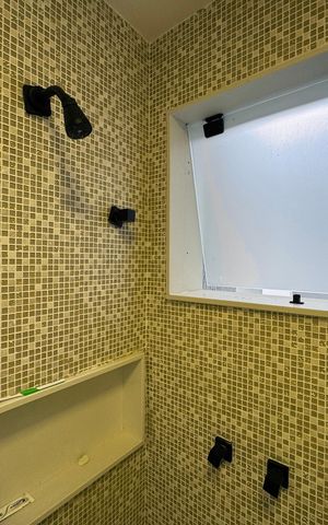 Casa de condomínio para alugar com 280m², 4 quartos e 3 vagas Casa de condomínio para alugar com 280m², 4 quartos e 3 vagasSuíte 1 - Banheiro