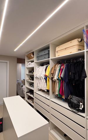 Casa de condomínio para alugar com 280m², 4 quartos e 3 vagas Casa de condomínio para alugar com 280m², 4 quartos e 3 vagasSuíte 1 - Closet