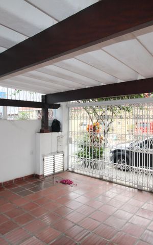 Casa para alugar com 160m², 4 quartos e 2 vagasGaragem