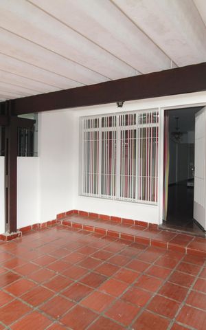 Casa para alugar com 160m², 4 quartos e 2 vagasGaragem