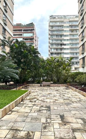 Apartamento para alugar com 130m², 3 quartos e 1 vaga