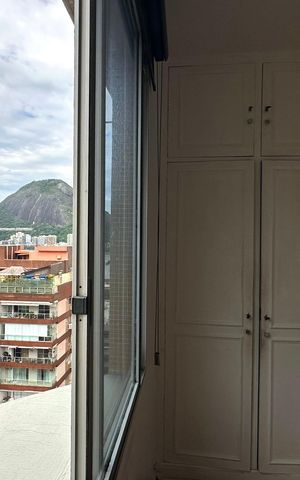 Apartamento para alugar com 130m², 3 quartos e 1 vaga