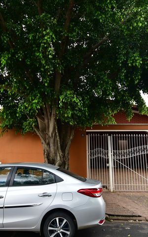 Casa à venda com 180m², 3 quartos e 2 vagasFachada