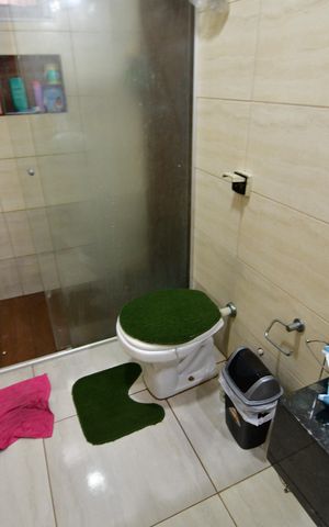 Casa à venda com 180m², 3 quartos e 2 vagasBanheiro Social