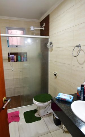 Casa à venda com 180m², 3 quartos e 2 vagasBanheiro Social