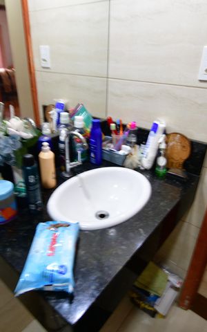 Casa à venda com 180m², 3 quartos e 2 vagasBanheiro Social