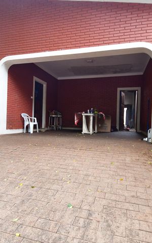 Casa à venda com 180m², 3 quartos e 2 vagasGaragem
