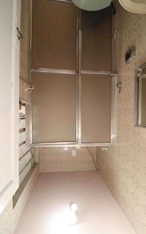 Casa de condomínio para alugar com 747m², 10 quartos e 8 vagasBanheiro da Suíte 2