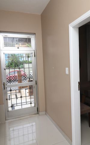 Casa de condomínio para alugar com 747m², 10 quartos e 8 vagasHall de entrada