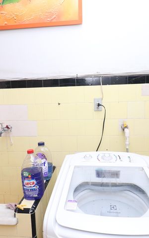 Casa de condomínio para alugar com 747m², 10 quartos e 8 vagasLavanderia