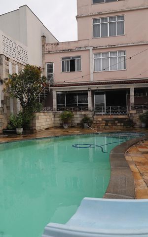 Casa de condomínio para alugar com 747m², 10 quartos e 8 vagasÁrea Piscina
