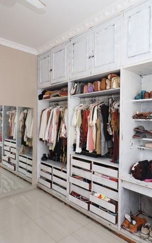 Casa de condomínio para alugar com 747m², 10 quartos e 8 vagasCloset