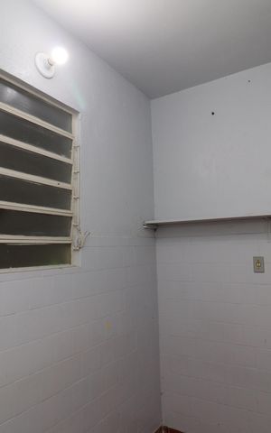 Casa de condomínio para alugar com 747m², 10 quartos e 8 vagasQuarto de serviço 1