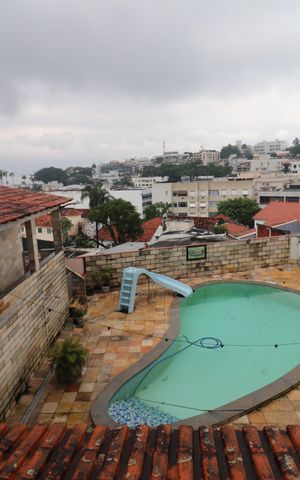 Casa de condomínio para alugar com 747m², 10 quartos e 8 vagasÁrea Piscina