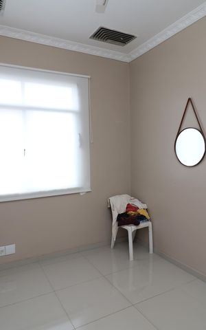 Casa de condomínio para alugar com 747m², 10 quartos e 8 vagasCloset