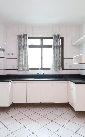 Apartamento para alugar com 162m², 4 quartos e 2 vagasCozinha