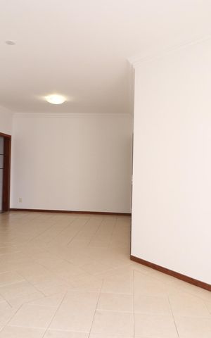 Apartamento para alugar com 162m², 4 quartos e 2 vagasSala