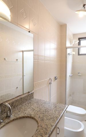 Apartamento para alugar com 162m², 4 quartos e 2 vagasBanheiro do Quarto 4