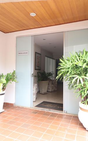 Apartamento para alugar com 162m², 4 quartos e 2 vagasHall de entrada