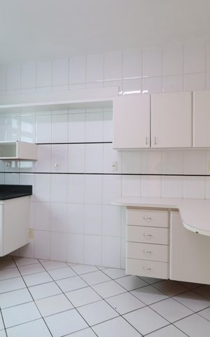 Apartamento para alugar com 162m², 4 quartos e 2 vagasCozinha