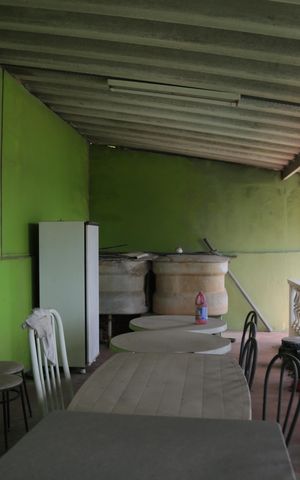 Casa à venda com 500m², 4 quartos e 6 vagas Casa à venda com 500m², 4 quartos e 6 vagasÁrea comum - Churrasqueira