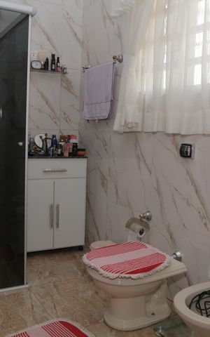 Casa à venda com 500m², 4 quartos e 6 vagas Casa à venda com 500m², 4 quartos e 6 vagasSuite quarto 4