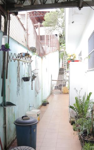 Casa à venda com 500m², 4 quartos e 6 vagas Casa à venda com 500m², 4 quartos e 6 vagasQuintal