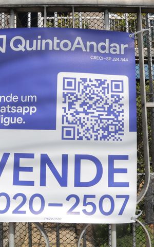 Casa à venda com 500m², 4 quartos e 6 vagas Casa à venda com 500m², 4 quartos e 6 vagasPlaca colocada dia 16/10( PXZV-1502)
