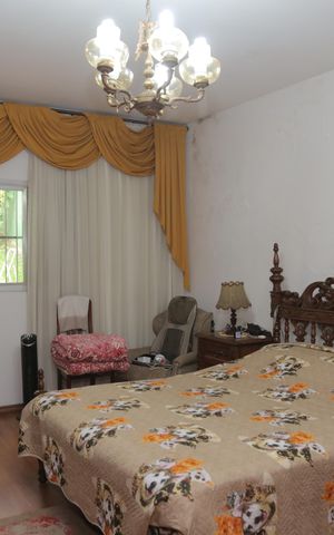 Casa à venda com 500m², 4 quartos e 6 vagas Casa à venda com 500m², 4 quartos e 6 vagasQuarto 4