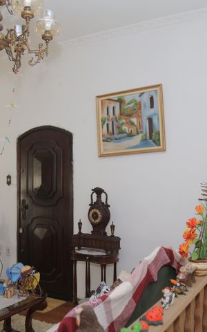 Casa à venda com 500m², 4 quartos e 6 vagas Casa à venda com 500m², 4 quartos e 6 vagasSala