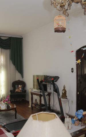 Casa à venda com 500m², 4 quartos e 6 vagas Casa à venda com 500m², 4 quartos e 6 vagasSala