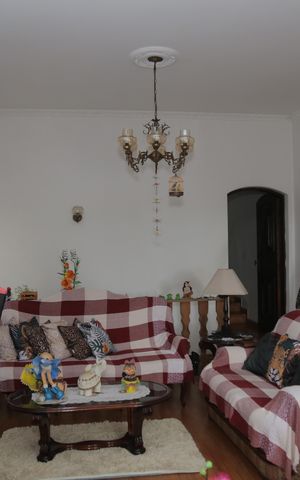 Casa à venda com 500m², 4 quartos e 6 vagas Casa à venda com 500m², 4 quartos e 6 vagasSala