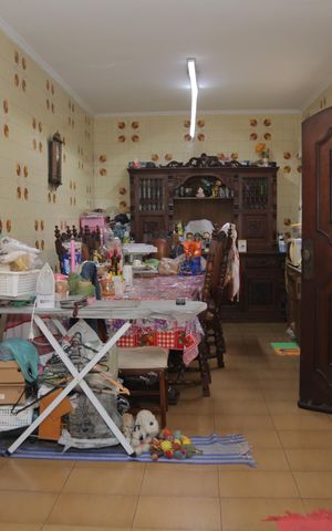 Casa à venda com 500m², 4 quartos e 6 vagas Casa à venda com 500m², 4 quartos e 6 vagasCozinha