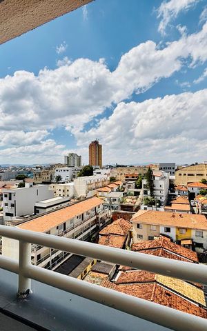 Apartamento para alugar com 36m², 2 quartos e sem vaga Apartamento para alugar com 36m², 2 quartos e sem vagaVaranda