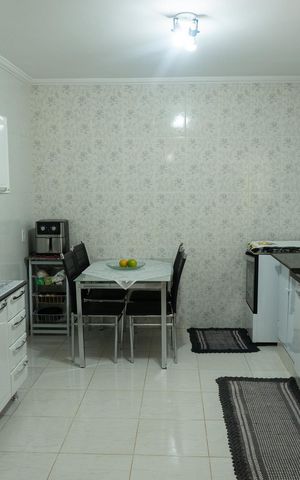 Casa à venda com 54m², 1 quarto e 6 vagas Casa à venda com 54m², 1 quarto e 6 vagasCozinha