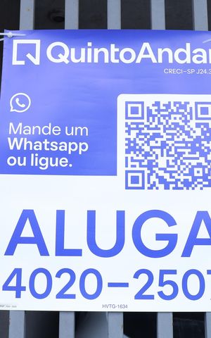 Casa para alugar com 55m², 1 quarto e sem vagaPlaca GRANDE instalada no portão do imóvel, dia 17.10.2026 - Código da placa: HVTG-1634