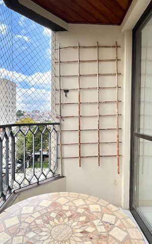 Apartamento para alugar com 72m², 3 quartos e 1 vaga Apartamento para alugar com 72m², 3 quartos e 1 vagaVaranda
