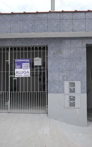 Casa para alugar com 120m², 2 quartos e sem vagaFachada